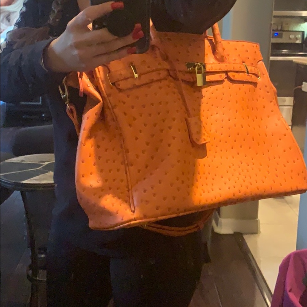 EUC Large Crocodile Print Orange Tote/Cross Body. - Picture 7 of 7